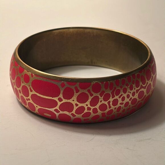 Red Animal Print and Gold Tone Statement Metal Bangle Fashion Bracelet - Picture 1 of 4